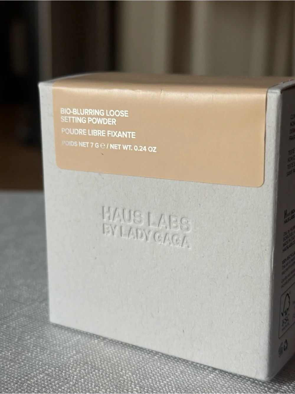 Haus Labs by Lady Gaga Bio-Blurring Loose Setting Powder – Neutral Peach – New
